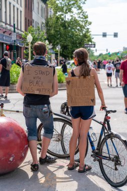 Bloomington, Indiana, ABD 'de Siyahların Yaşamı Önemli Protesto. 5 Haziran 2020