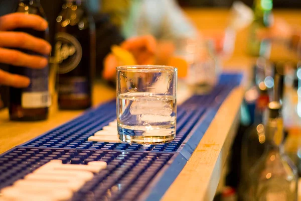 Cocktail Bar Alcoholische Drank Glas Aas Alcohol Achtergrond — Stockfoto