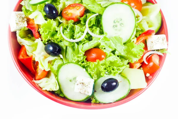 Tabakta Sebze Salatası Domates Yeşil Salata Peynir Limon Zeytin Diğer — Stok fotoğraf