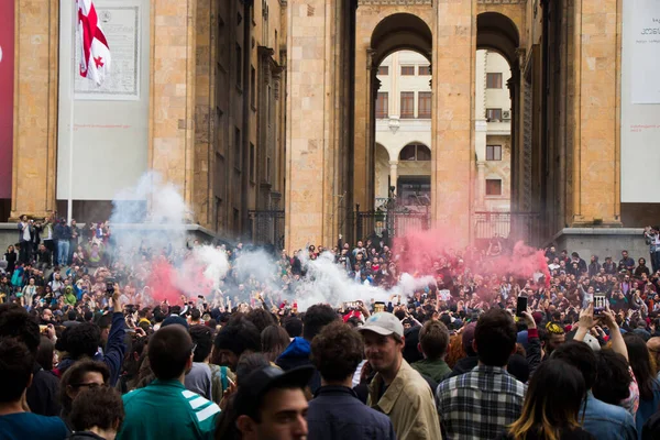 Gruzińskie Protesty Przed Parlamentem Gruzji Znane Również Jako Antyrządowe Protesty — Zdjęcie stockowe