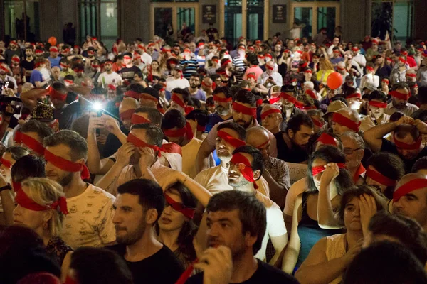 ジョージア議会の前でのグルジアの抗議 またはジョージア国内でのガブリロフの夜や反政府抗議としても知られている ジョージア州トビリシ — ストック写真
