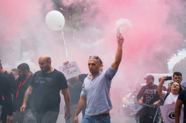 Gürcistan Parlamentosu önünde, Gavrilov 'un Gecesi veya Gürcistan' daki hükümet karşıtı protestolar olarak da bilinen protestolar düzenleniyor. Tiflis, Gürcistan.