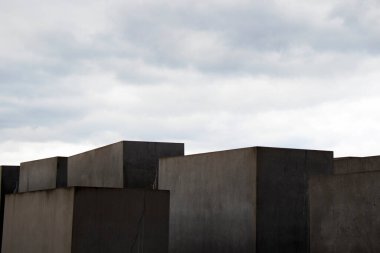 Öldürülen Avrupa Yahudileri Anıtı, Berlin 'de anıt, Yahudi kurbanları, soykırım, Peter Eisenman ve Buro Happold tarafından yapıldı..