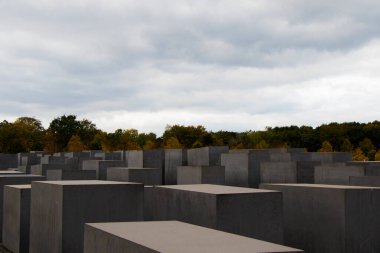 Öldürülen Avrupa Yahudileri Anıtı, Berlin 'de anıt, Yahudi kurbanları, soykırım, Peter Eisenman ve Buro Happold tarafından yapıldı..