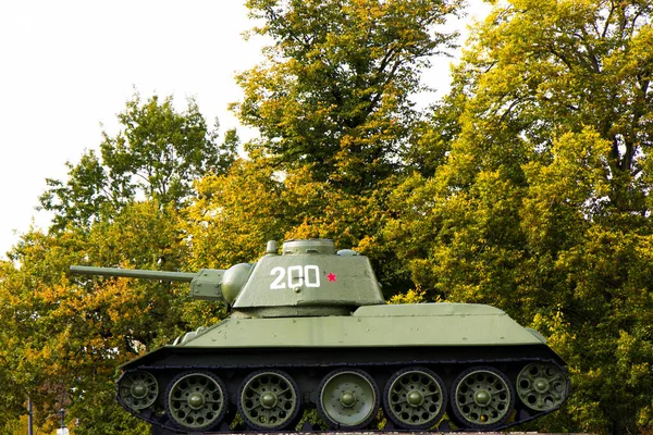 Berlin Tyskland Det Sovjetiska Krigsmonumentet Tiergarten Tank — Stockfoto