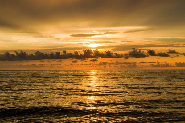 Zeegezicht Van Zonsondergang Zwarte Zee Zonsondergang Tijd Kleuren Veelkleurig Oranje — Stockfoto