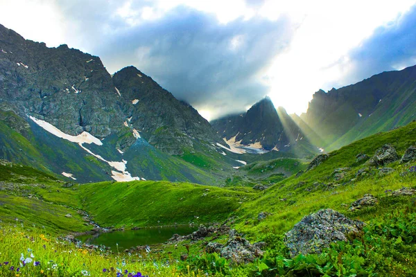 Berglandschap Prachtig Uitzicht Georgië — Stockfoto