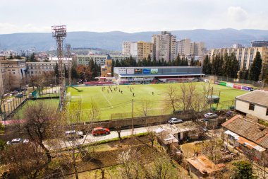 Şehir manzarası ve şehir manzarası Tiflis, Georgia. Çatılar, mimari ve tarih simgeleri inşa edilmeli.