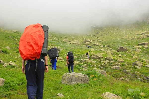 Gente Montañismo Senderismo Georgia Paisaje Montaña Naturaleza Georgiana Destino Viaje — Foto de Stock