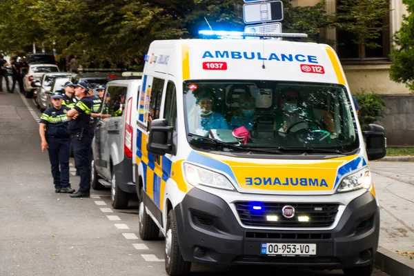 Einsatzwagen Auf Der Straße Krankenwagen Und Erste Hilfe Tiflis Georgien — Stockfoto