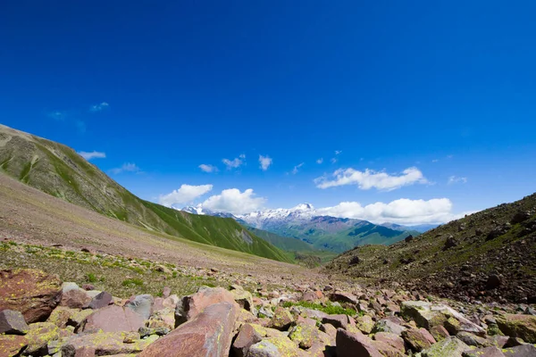 Montañas Paisaje Vista Cordillera Caucásica Khazbegi Georgia —  Fotos de Stock