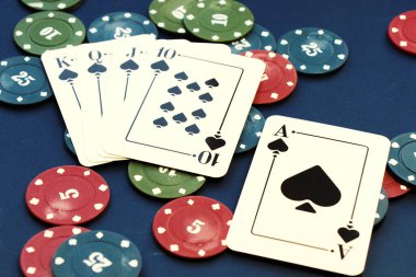 Floş kartlar. Kart oyunu, kartlar masada. Poker ve blackjack, iskambil oyna..