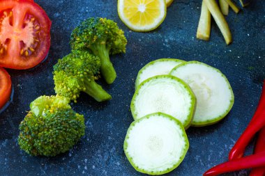 Sebze, kabak ve brokoli.