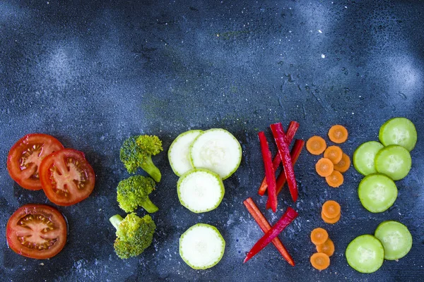 Doğranmış sebzeler, dilimlenmiş sebzeler.