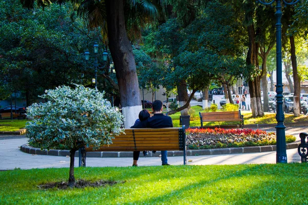 Tbilisi Geórgia Setembro 2020 Pessoas Parque Centro Cidade Tbilisi — Fotografia de Stock