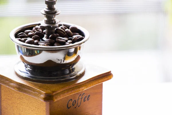 Kaffeemühle Kaffeemaschine Tasse Und Bohnen Morgenkaffee Energy Drink — Stockfoto