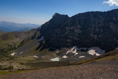 Chaukhebi, Khazbegi 'deki Gürcistan dağları ve tepeleri