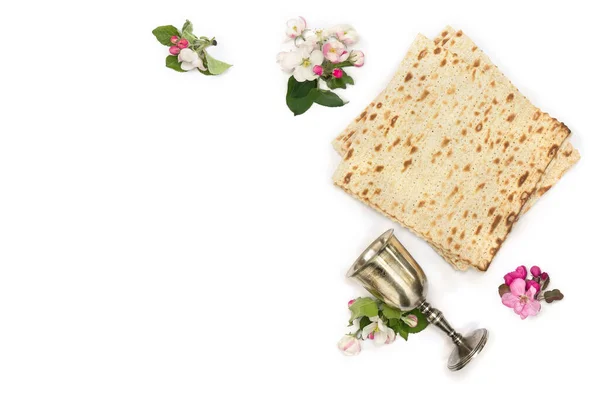Matzo Silver Bowl Pink Flowers Apple Tree Passover Celebration White — Stock Photo, Image
