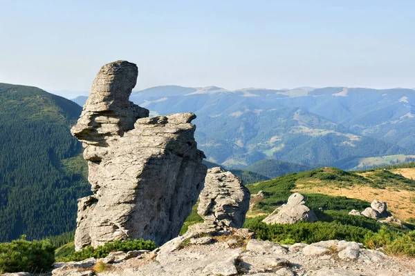 Landscape High Mountains Huge Stones Top Hillside Hills Cloudy Sky — Stock Photo, Image