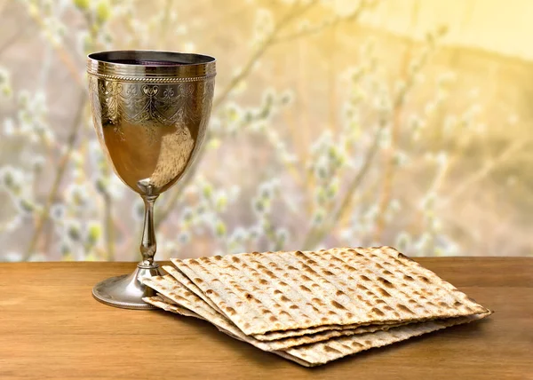 Matzo Wine Bowl Passover Celebration Wooden Table — Stock Photo, Image