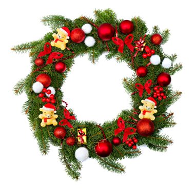 Beyaz arka planda Noel çelengi süslemesi