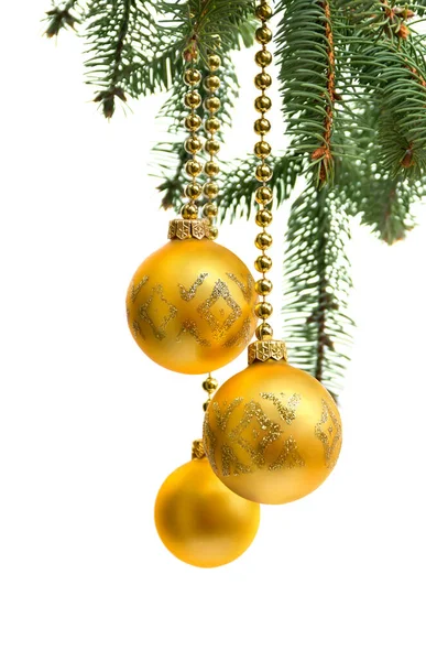 Decoração Natal Pendurado Bolas Amarelas Douradas Fundo Branco Com Espaço — Fotografia de Stock