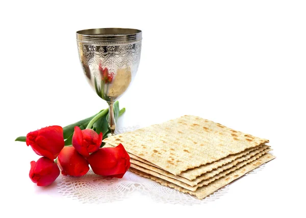 Matzo Wine Red Tulips Passover Celebration White Background — Stock Photo, Image