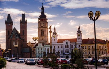 Hradec Kralove, Çek Cumhuriyeti: Kutsal Ruh Katedrali ve Büyük Meydan 'daki Beyaz Kule
