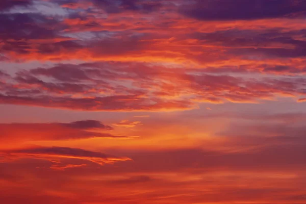 Vibrante Fondo Colorido Rojo Rosa Naranja Púrpura Nubes Cielo Puesta — Foto de Stock