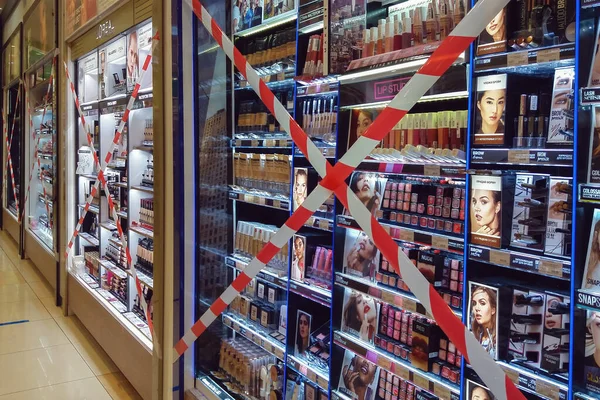 Atık motor yağlı konteynerler, Moskova 20 / 08 / 2020