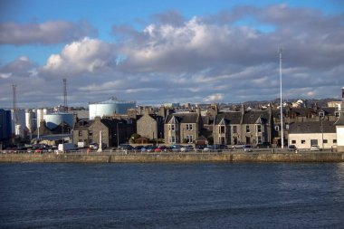 Aberdeen limanı ve şehir manzarası. İskoçya, İngiltere