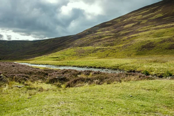 Wandelpad Cairngorms National Park Braemar Royal Deeside Aberdeenshire Schotland Verenigd — Stockfoto