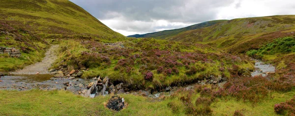 Sendero Parque Nacional Cairngorms Braemar Royal Deeside Aberdeenshire Escocia Reino — Foto de Stock