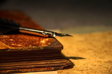 Eski kitaplarla klasik arkaplan.