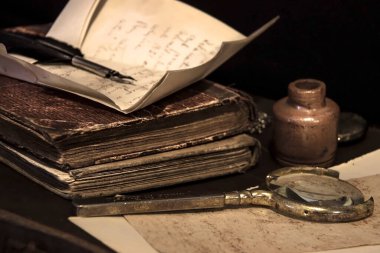 Eski kitaplarla klasik arkaplan.