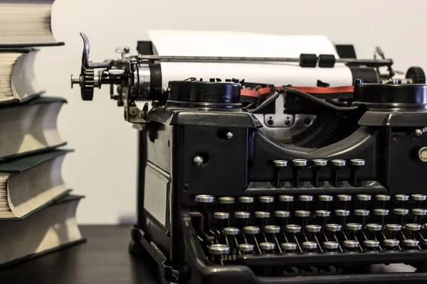 Vintage Máquina Escrever Perto — Fotografia de Stock