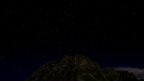 Południowa Noc Gwiaździste Niebo Migoczącymi Spadającymi Gwiazdami Niezgłębione Nocne Niebo — Wideo stockowe