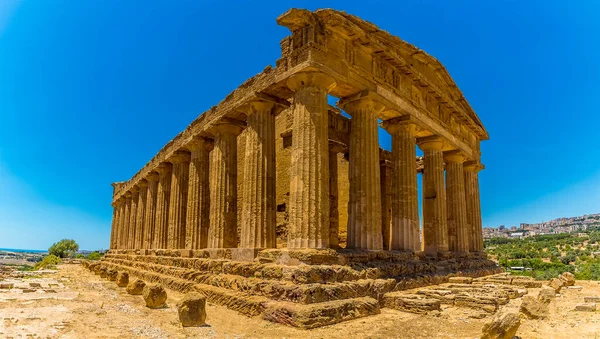 Una Vista Perspectiva Del Templo Concordia Antigua Ciudad Siciliana Agrigento — Foto de Stock