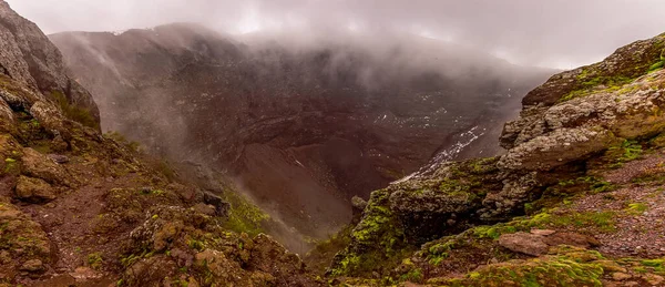 Vegetation Linjer Kanten Kratern Mount Vesuvius Italien — Stockfoto