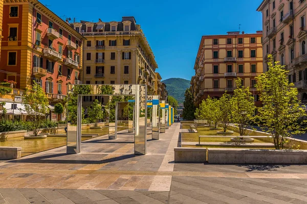 Talya Nın Spezia Kentindeki Giuseppe Meydanı Boyunca Kuzeye Bakan Bir — Stok fotoğraf