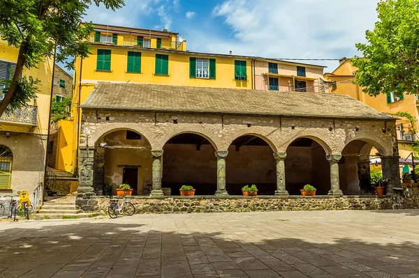 Una Vista Sul Porticato Medievale Del Paese Levanto Estate — Foto Stock