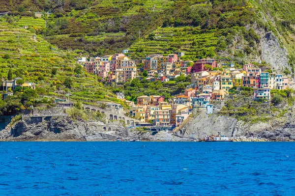 Utsikt Från Havet Upp Huvudgatan Cinque Terre Byn Manarola Italien — Stockfoto