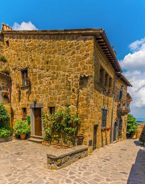 Una Veduta Lungo Strada Principale Che Divide Insediamento Civita Bagnoregio — Foto Stock