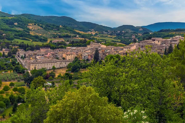 Utsikt Över Utkanten Spoleto Italien Sommaren — Stockfoto