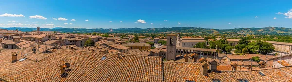 Panorama Utsikt Över Hustaken Katedralen Staden Gubbio Italien Sommaren — Stockfoto