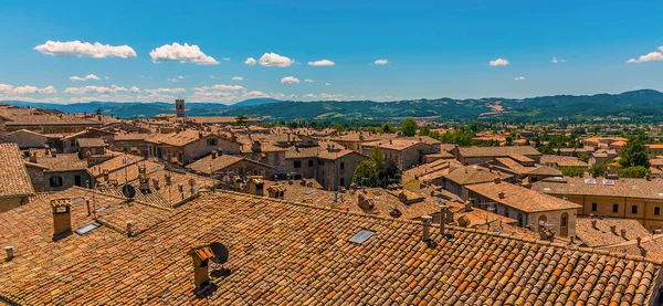 Utsikt Över Hustaken Katedralen Staden Gubbio Italien Sommaren — Stockfoto