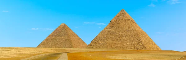 Pyramiden Gizeh Ägypten Ragen Majestätisch Einen Blauen Wolkenlosen Himmel Sommer — Stockfoto