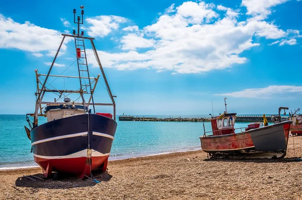 Utsikten Från Stranden Till Havet Vid Hastings Sussex Storbritannien Sommaren — Stockfoto