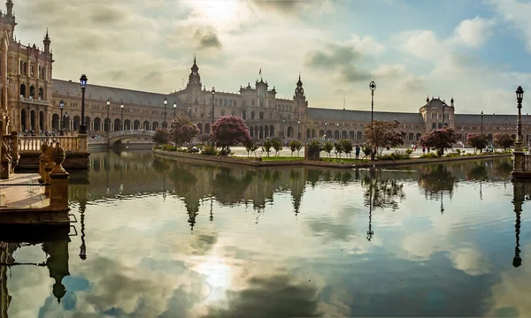 Tidig Morgon Utsikt Över Den Omsorgsfullt Inredda Plaza Espana Sevilla — Stockfoto
