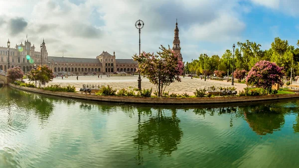 Panorama Med Reflektioner Kanalerna Runt Plaza Espana Sevilla Spanien Stillheten — Stockfoto
